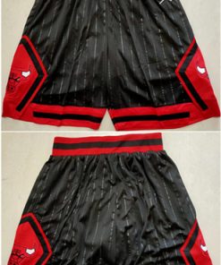 Men's Chicago Bulls Black Mitchell&Ness Shorts 2(Run Small)