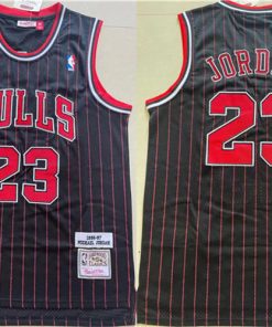 Men's Chicago Bulls #23 Michael Jordan Black 1996-97 Throwback Stitched Jersey